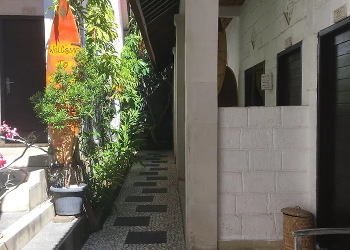 Padang Padang Breeze Casa de hóspedes 2*