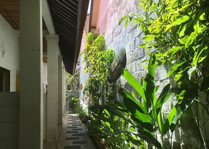 Casa de hóspedes Padang Padang Breeze 2*